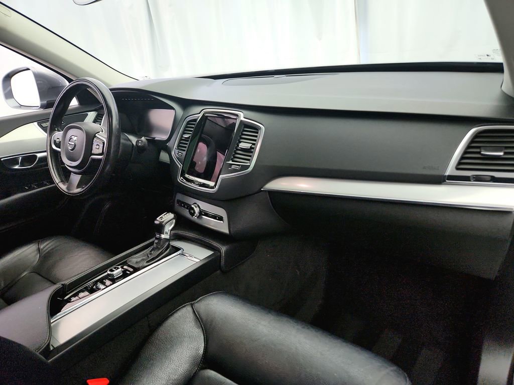 Used 2016 Volvo XC90 T5 Momentum AWD/4WD image 28