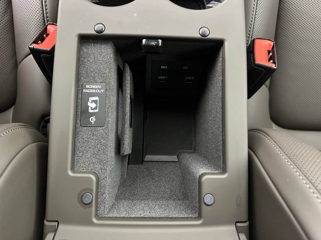 Certified 2026 Porsche Macan Turbo AWD/4WD image 33