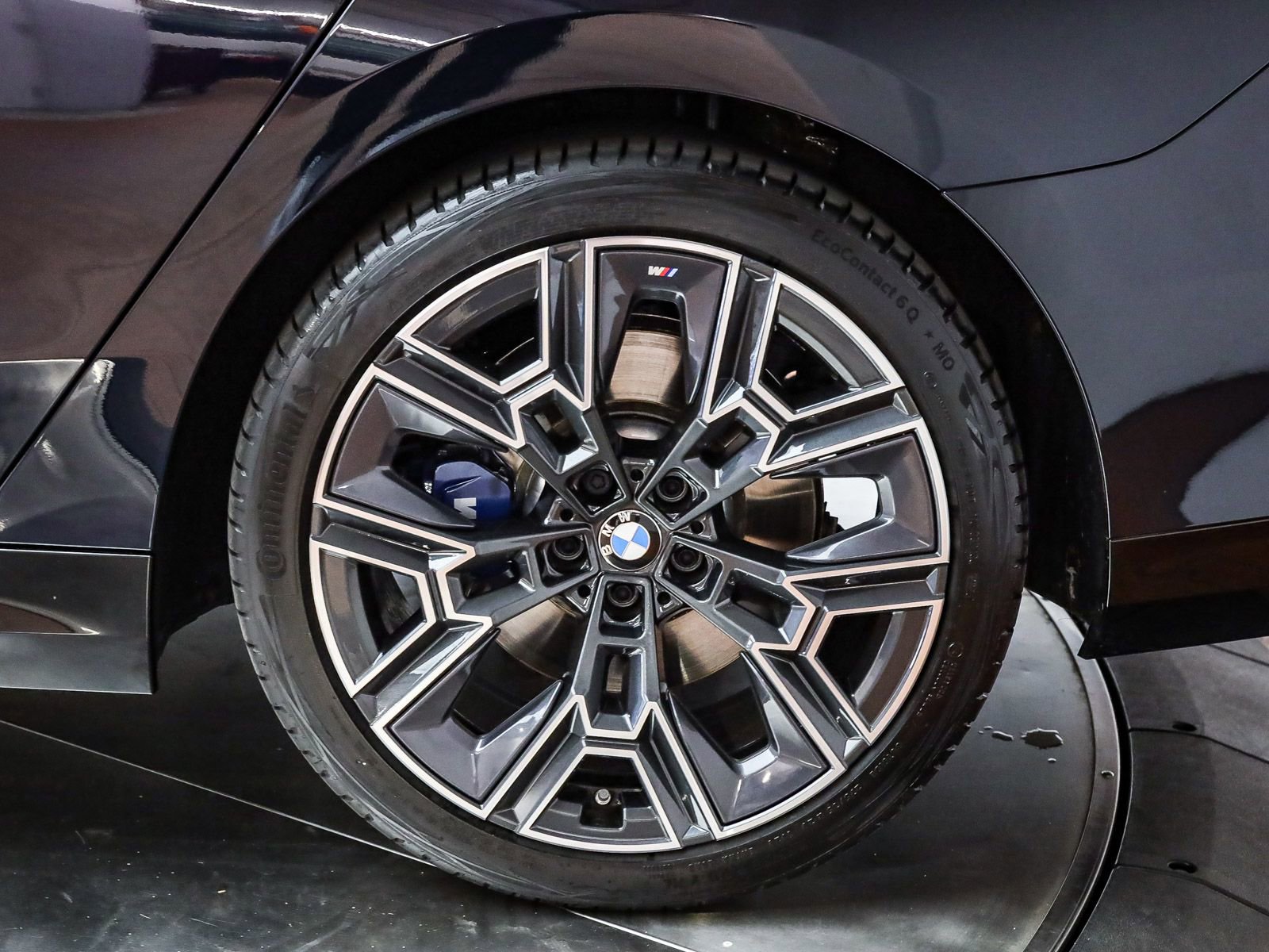 Used 2026 BMW 530i w/ M Sport Package image 11