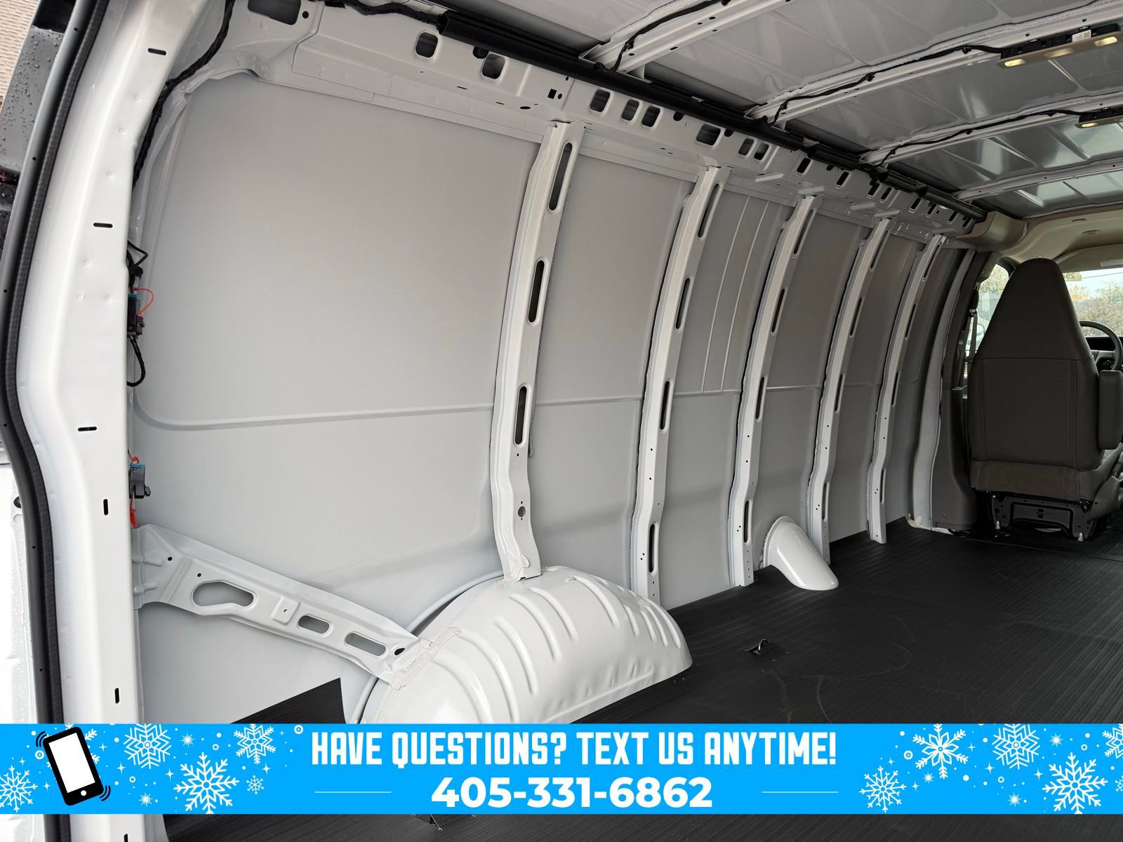 New 2025 Chevrolet Express 2500 Extended image 29