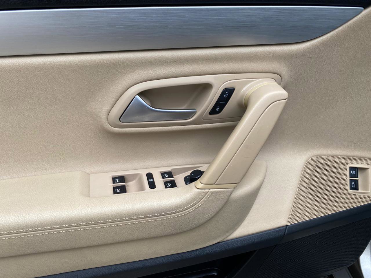 Used 2014 Volkswagen CC Sport image 23