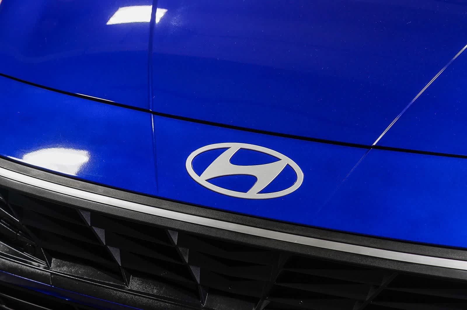 Used 2025 Hyundai Elantra Sport FWD image 8