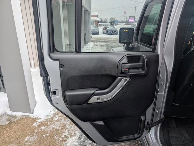 Used 2015 Jeep Wrangler Unlimited Sport image 13