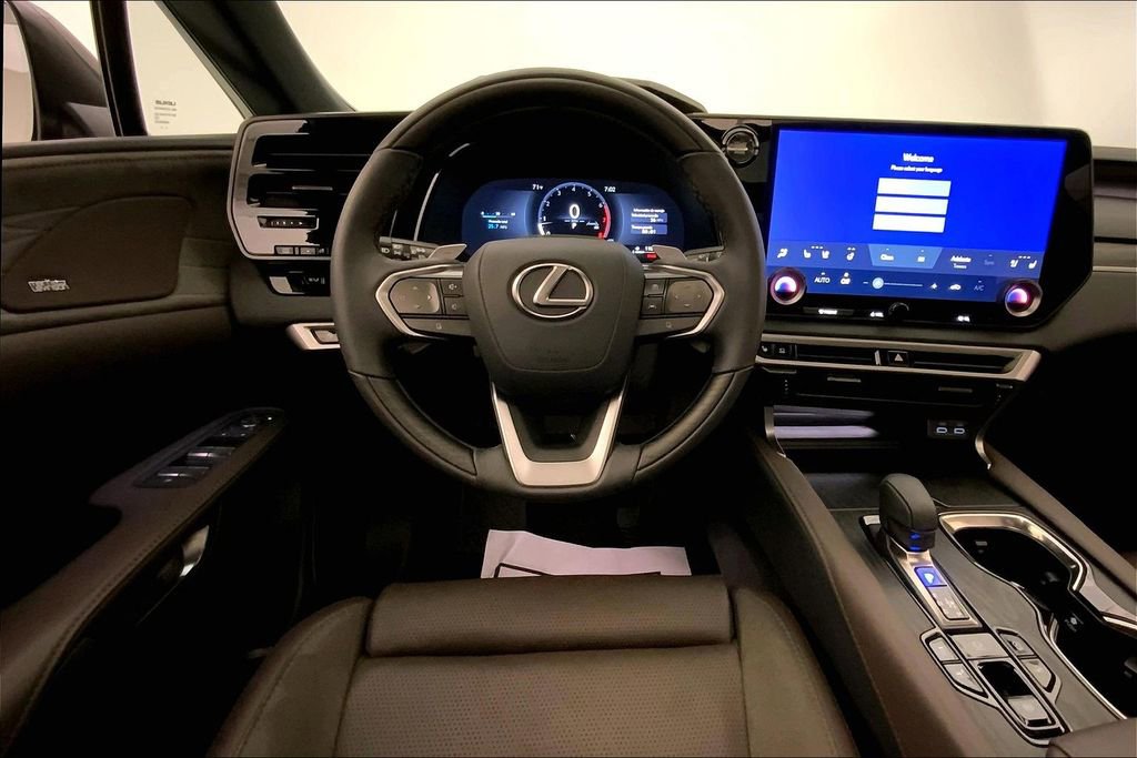 Used 2025 Lexus RX 350 AWD w/ Convenience Package image 4