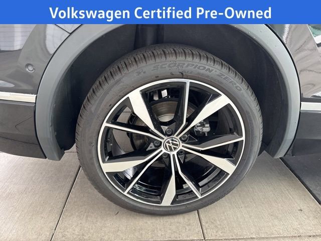 Certified 2024 Volkswagen Tiguan SEL R-Line image 15