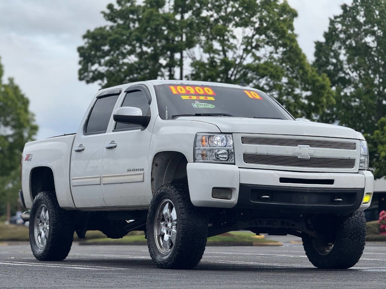 Used 2010 Chevrolet Silverado 1500 LTZ AWD/4WD image 1