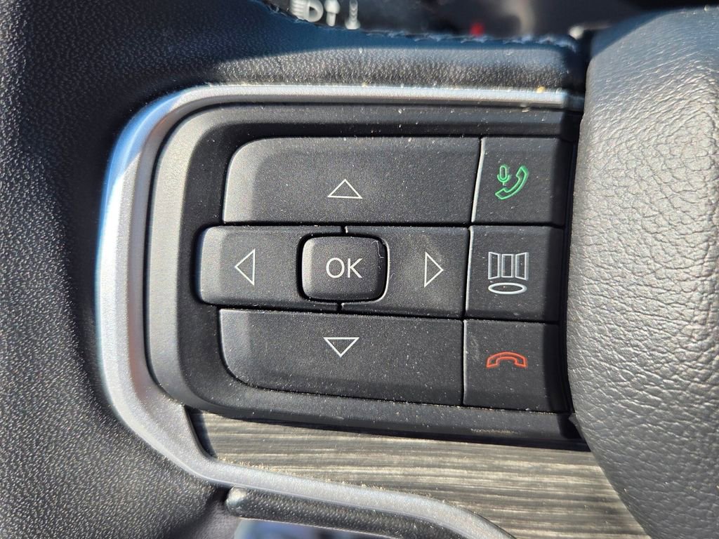 Used 2023 Jeep Wagoneer L Series III w/ Preferred Equipment Group image 23