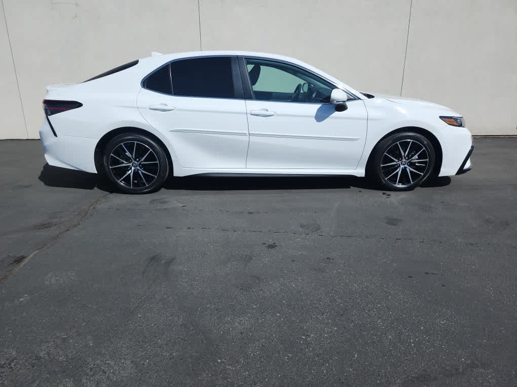 Used 2024 Toyota Camry SE w/ Blackout Package (TMS) FWD image 3
