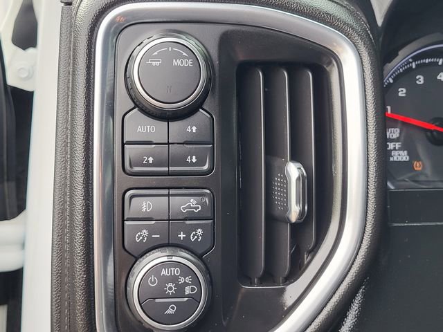 Used 2020 Chevrolet Silverado 1500 LT Trail Boss image 9