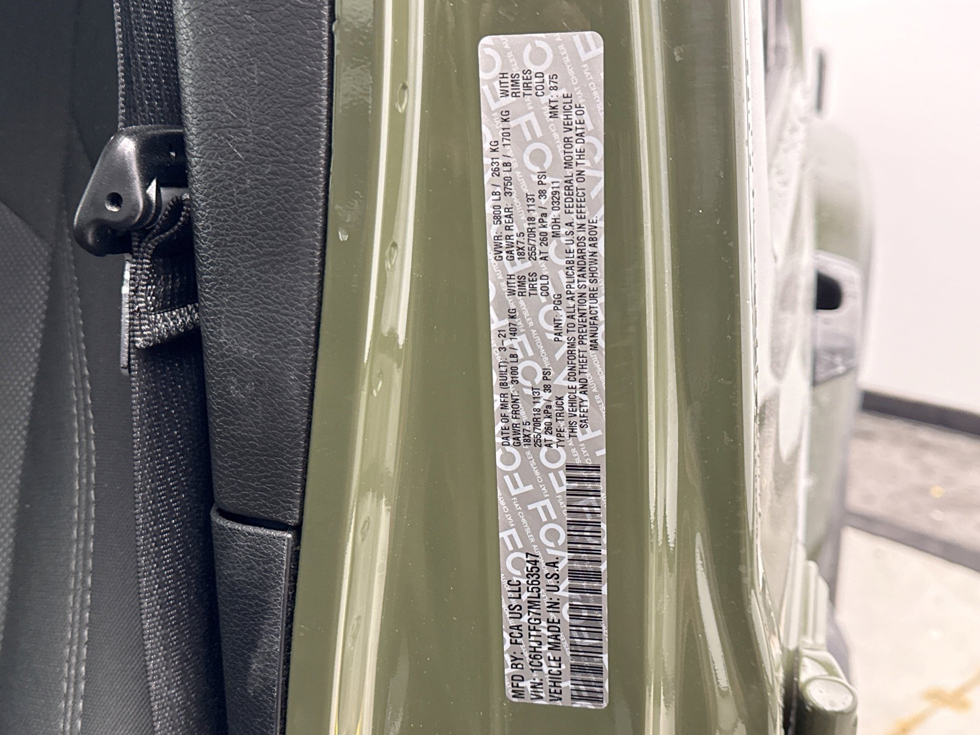 Used 2021 Jeep Gladiator Overland w/ Cold Weather Group image 11