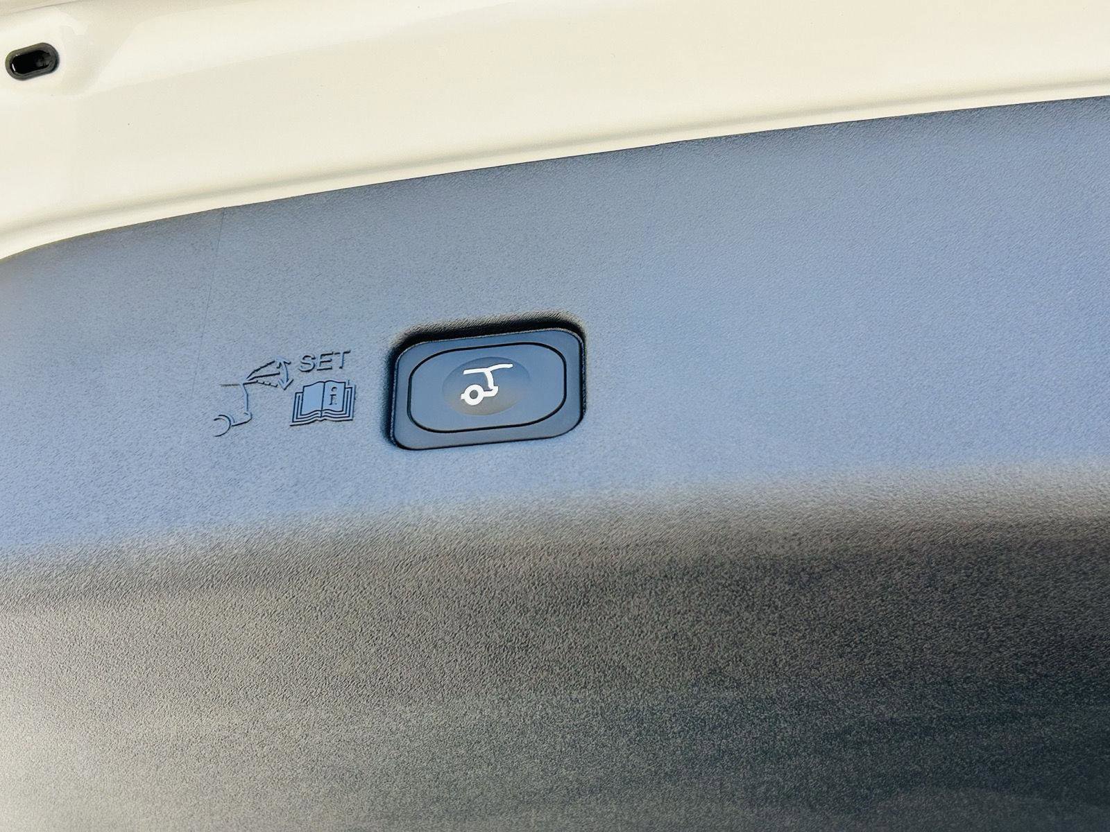 New 2026 Lincoln Nautilus Reserve w/ Jet Appearance Package image 40