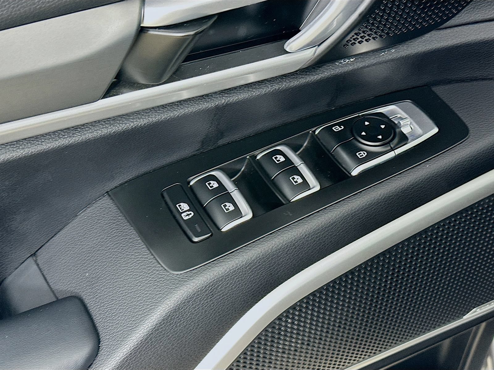 Used 2020 Kia Telluride S AWD/4WD image 17