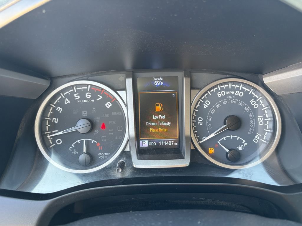 Used 2022 Toyota Tacoma SR5 w/ Technology Package image 17