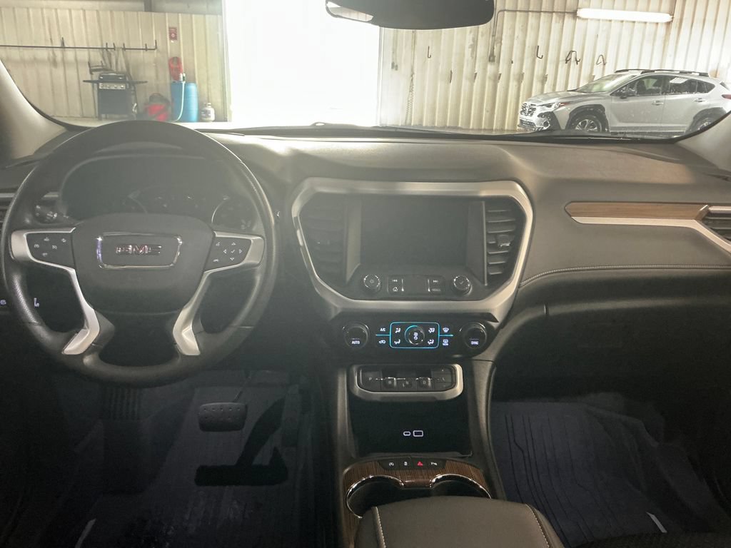 Used 2023 GMC Acadia SLE w/ Driver Convenience Package AWD/4WD image 17