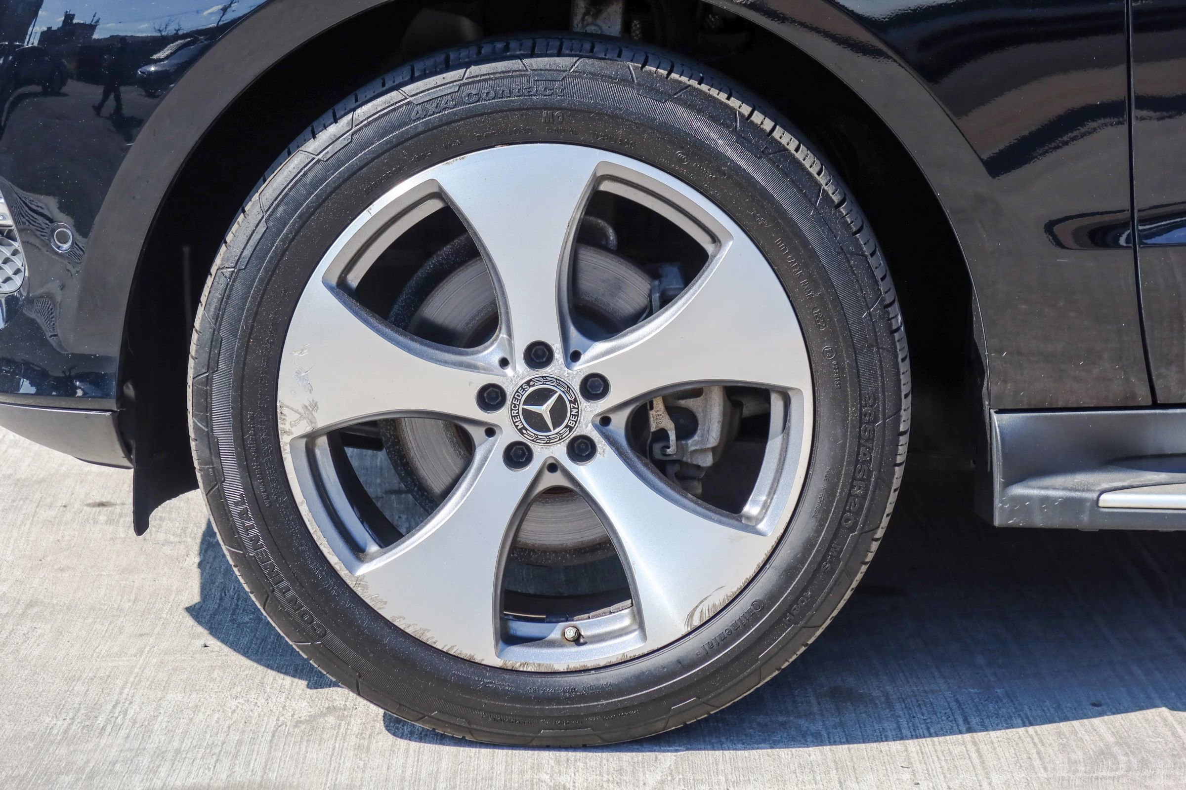 Used 2017 Mercedes-Benz GLE 350 4MATIC w/ Premium 2 Package image 27
