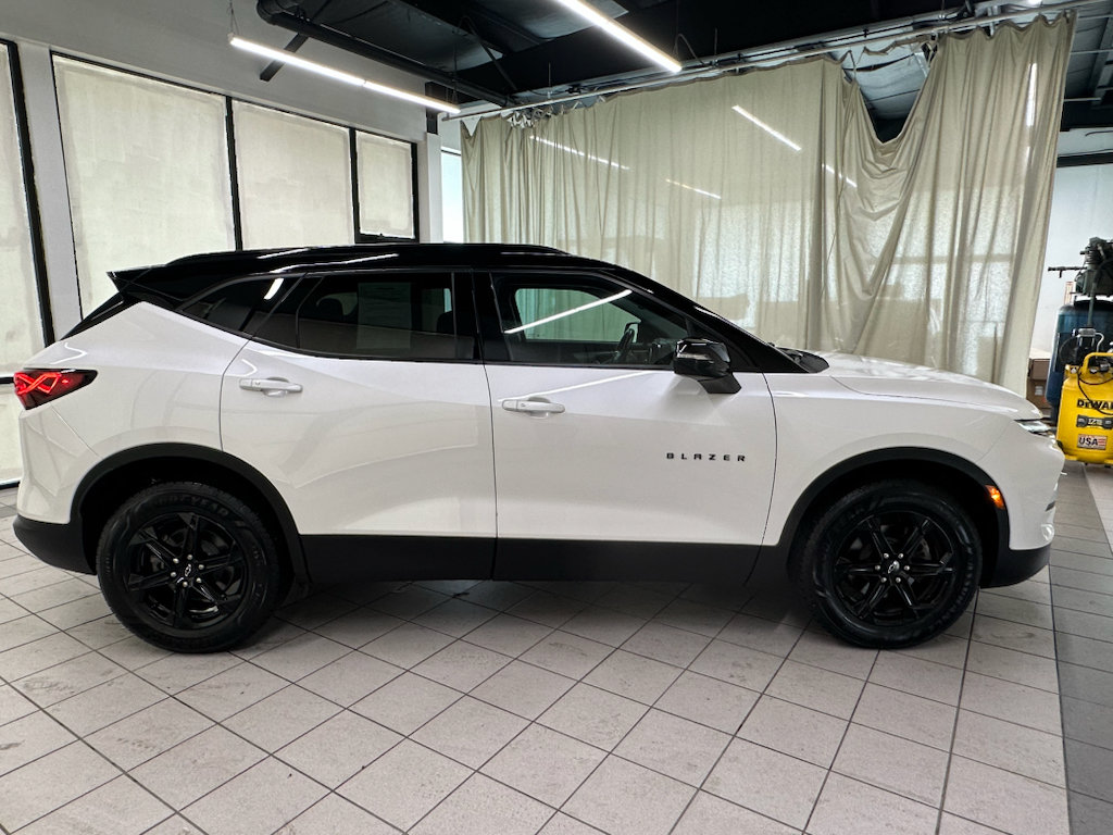 Certified 2023 Chevrolet Blazer LT w/ Midnight/Sport Edition AWD/4WD image 5