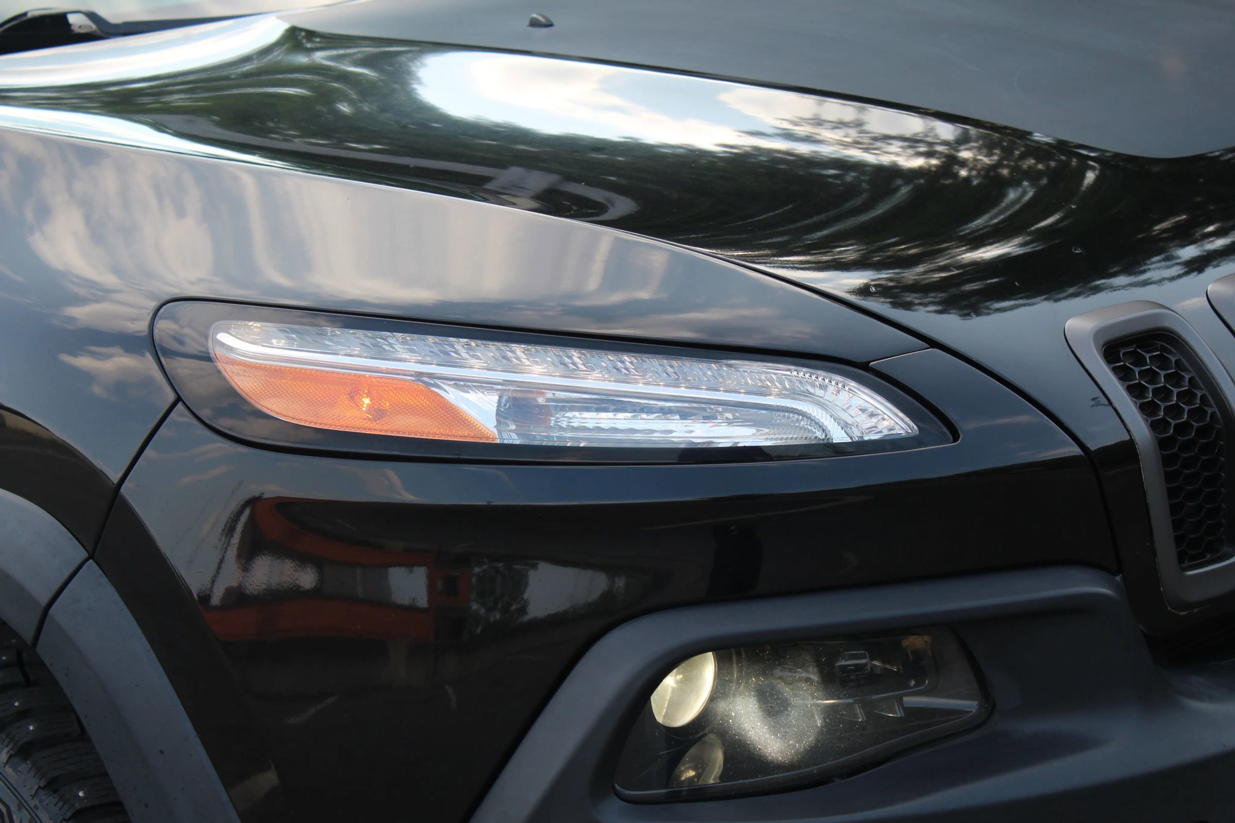 Used 2018 Jeep Cherokee Trailhawk image 37