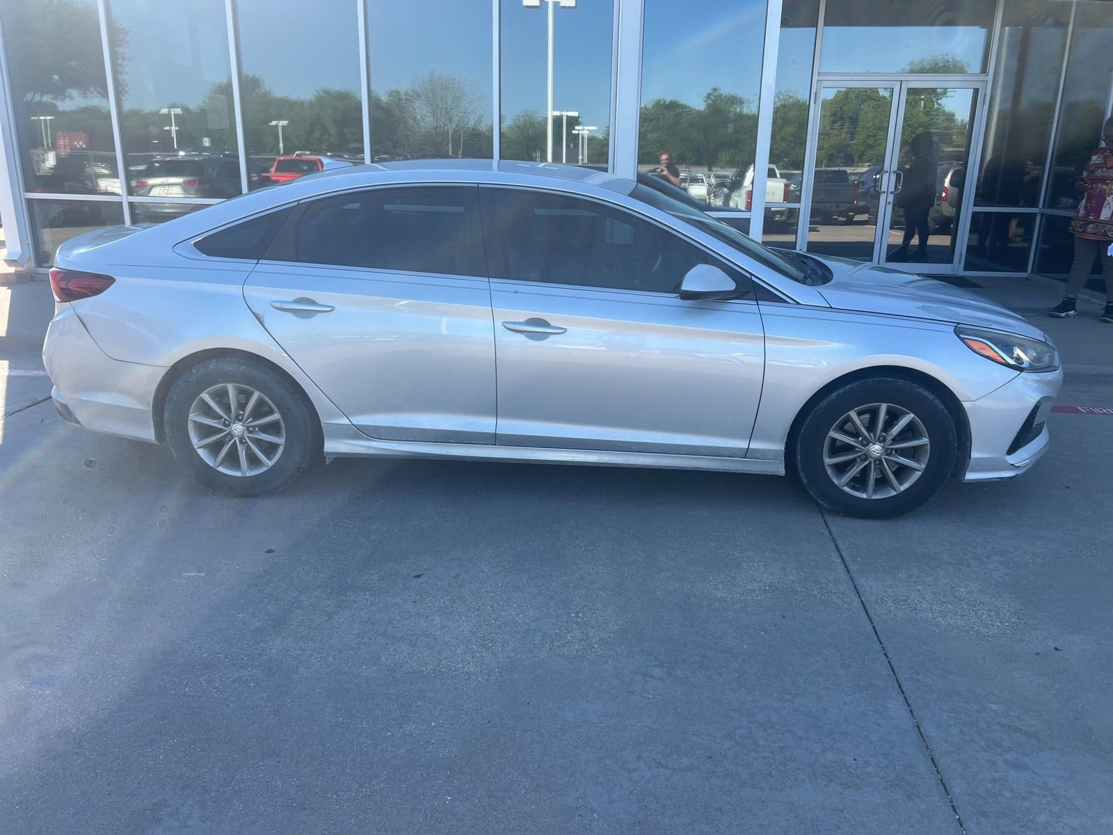 Used 2018 Hyundai Sonata SE w/ Cargo Package FWD image 5