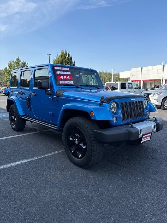 Used 2015 Jeep Wrangler Unlimited Sahara w/ Dual Top Group AWD/4WD image 3
