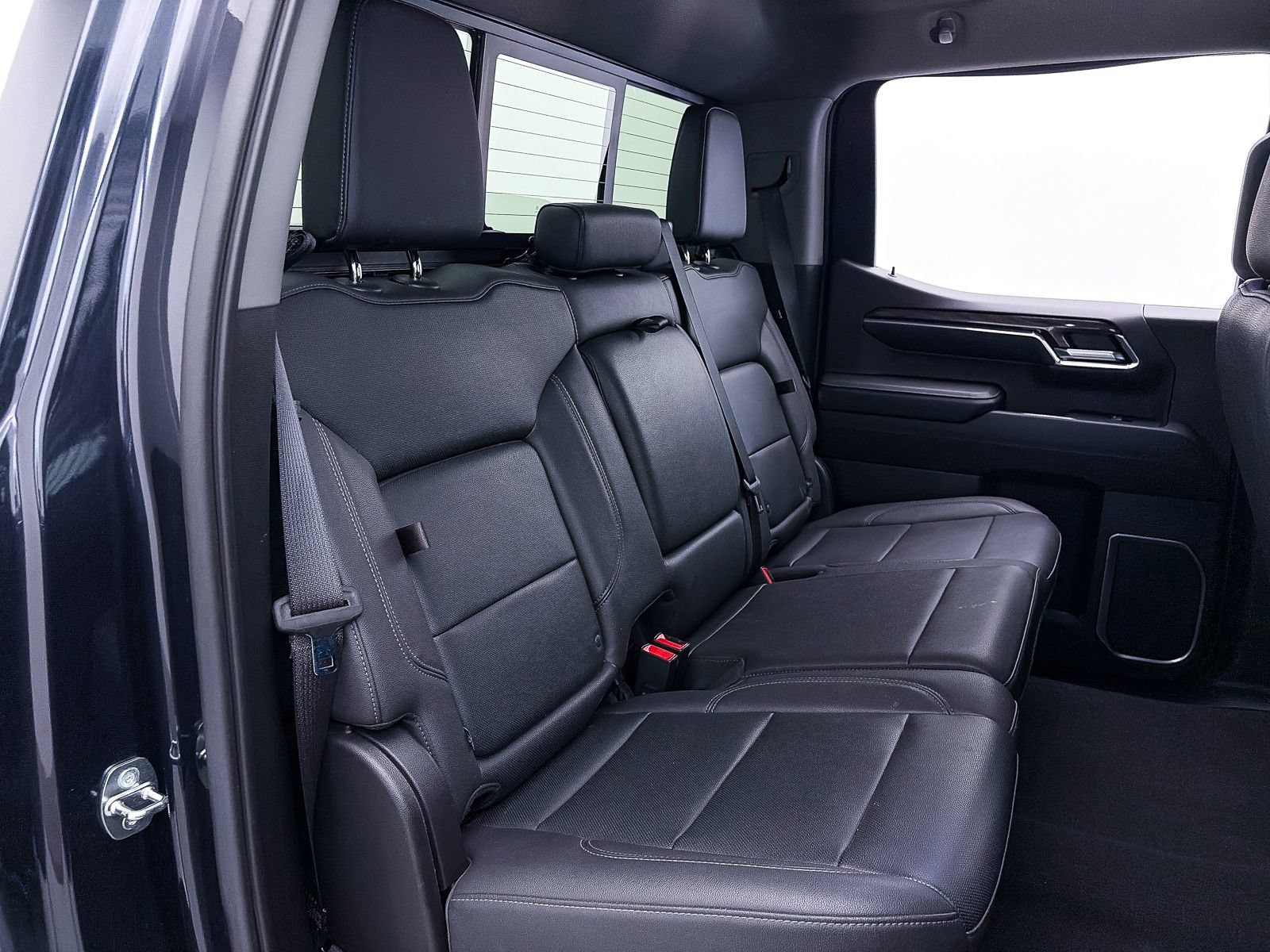 Used 2023 Chevrolet Silverado 1500 LTZ w/ Technology Package AWD/4WD image 37