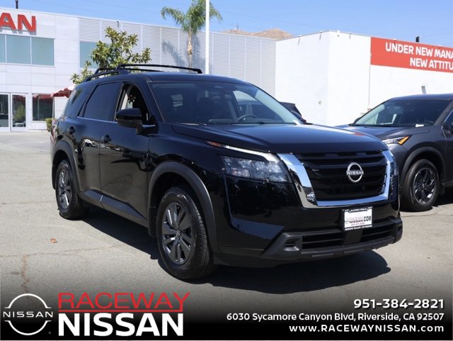 New 2025 Nissan Pathfinder SV