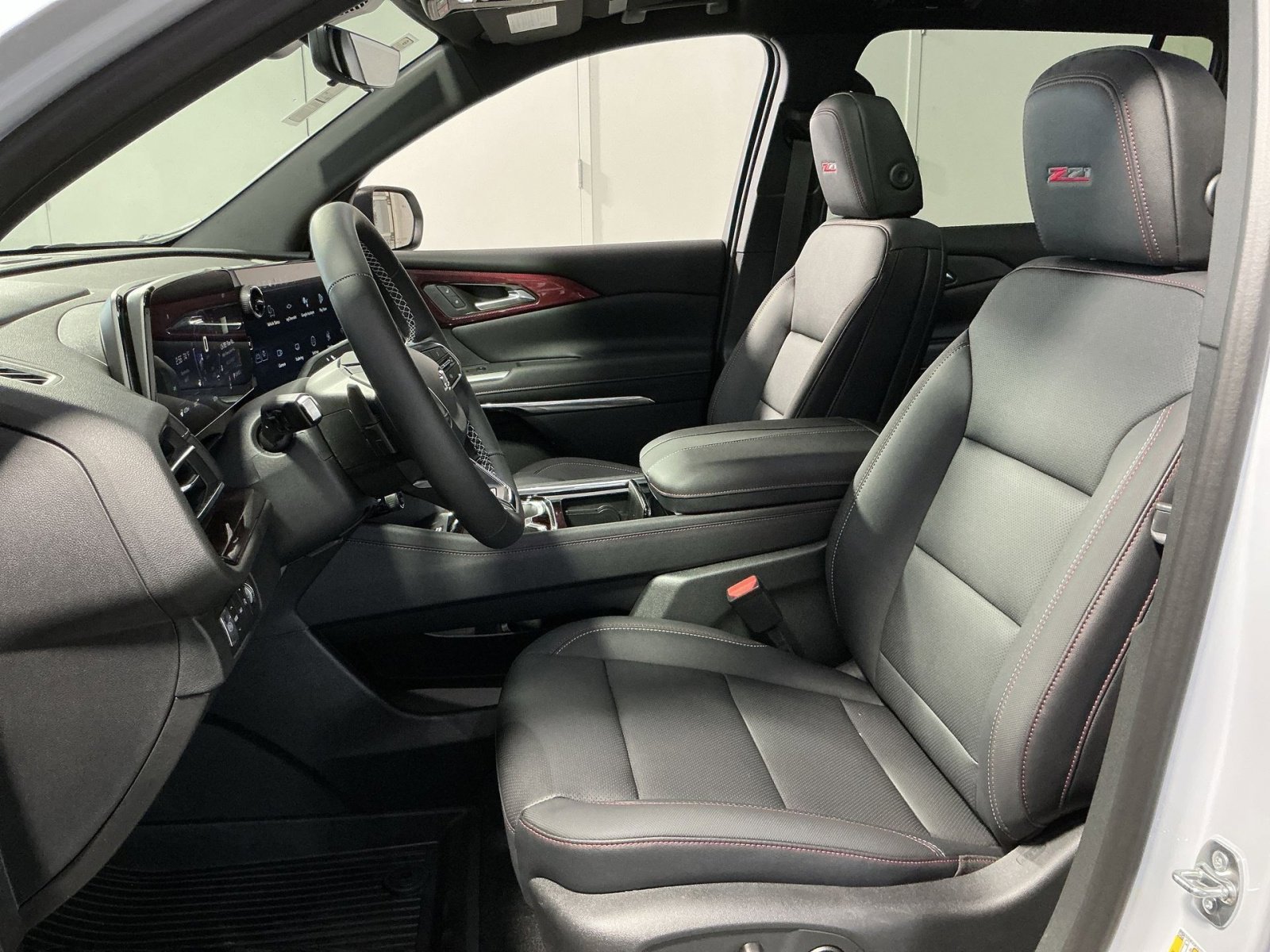New 2026 Chevrolet Traverse Z71 w/ Driver Confidence Package image 21