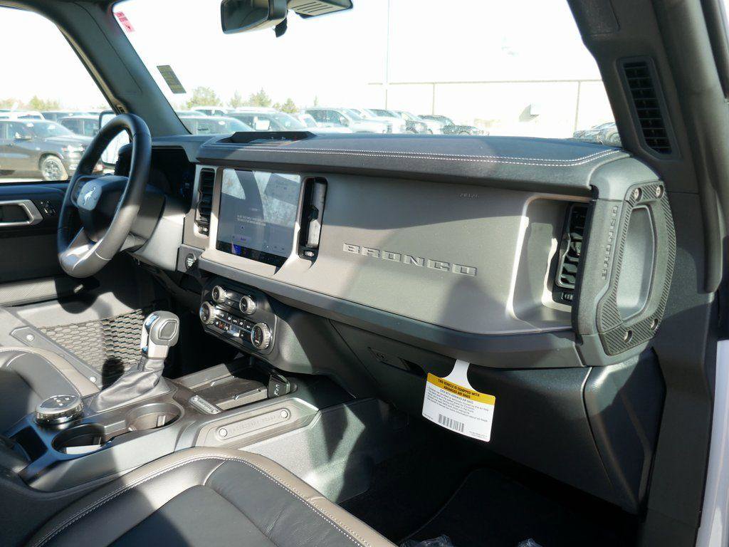 New 2025 Ford Bronco Outer Banks image 11