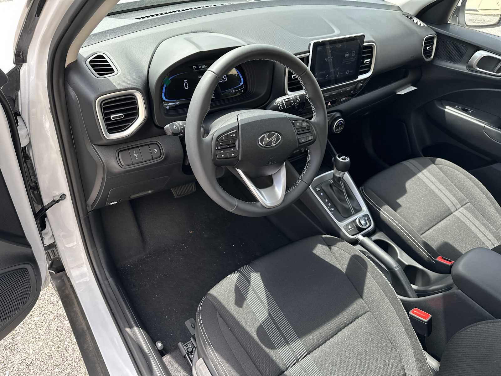 New 2026 Hyundai Venue SEL image 8