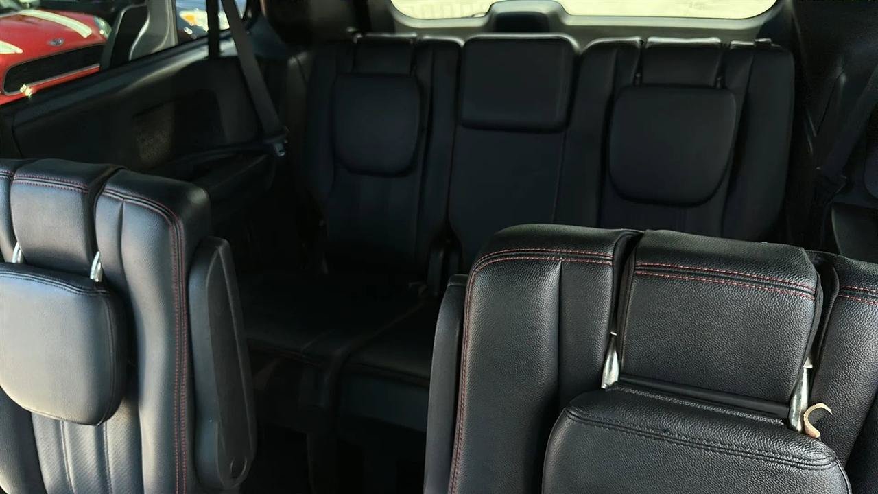 Used 2018 Dodge Grand Caravan GT FWD image 25