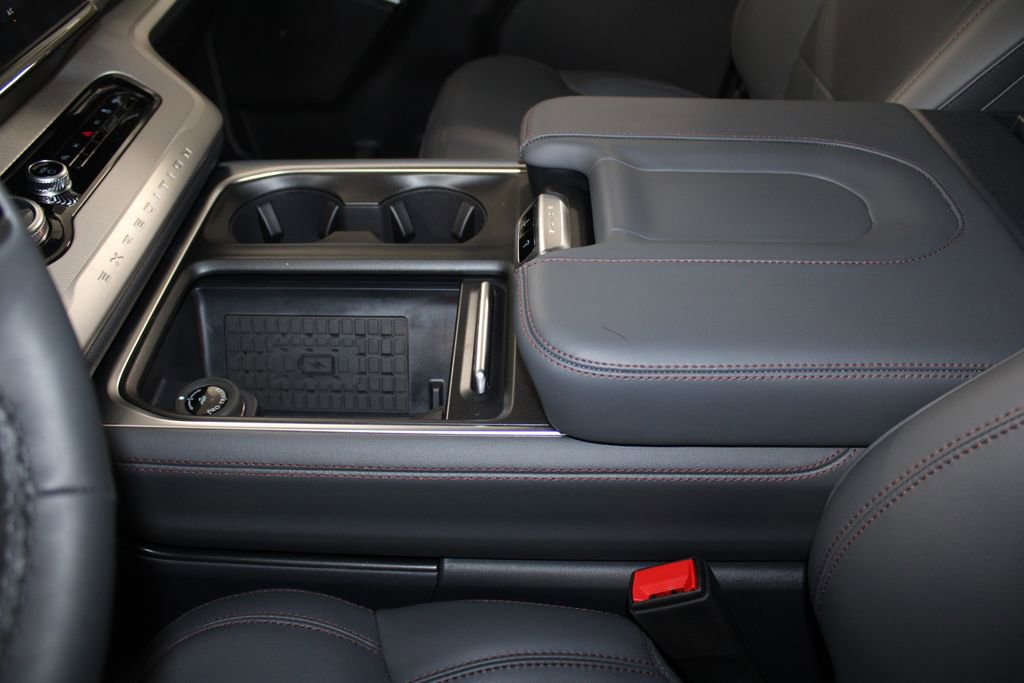 New 2025 Ford Expedition Max Active image 58