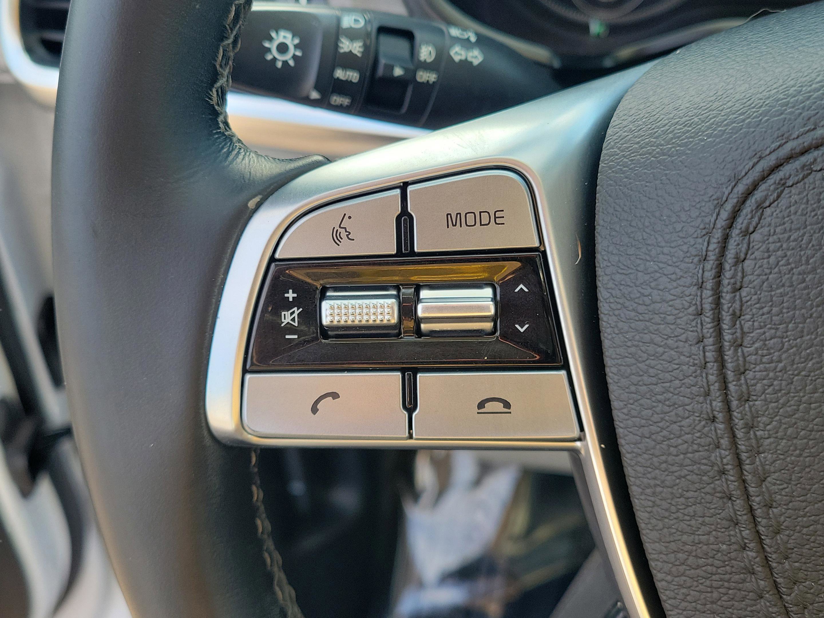 Certified 2022 Kia Telluride SX w/ Nightfall Edition Package image 25