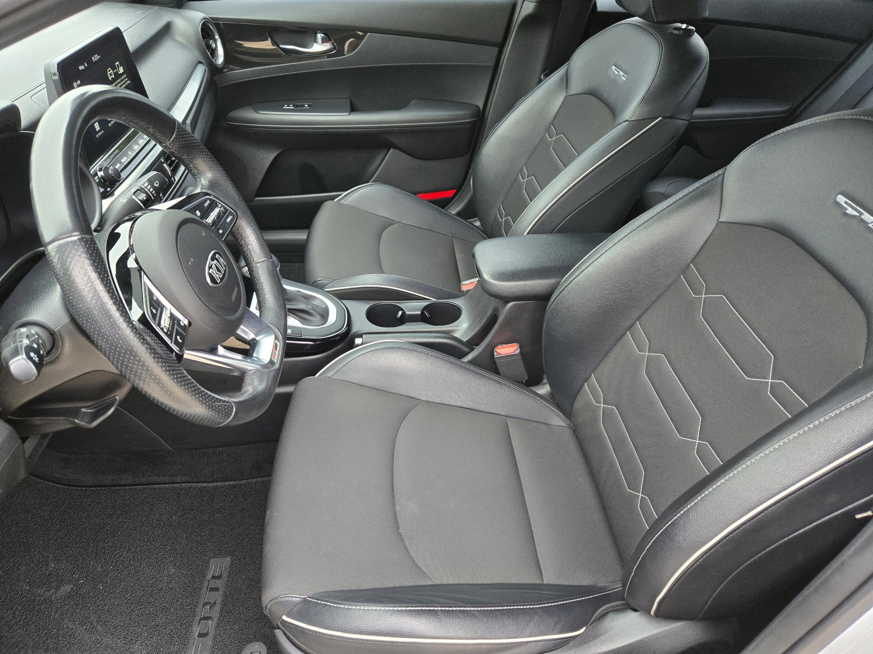 Used 2021 Kia Forte GT-Line w/ GT-Line Premium Package FWD image 6
