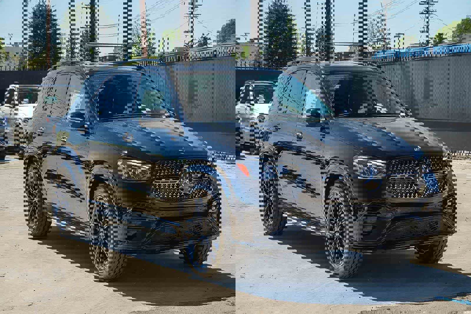 Used 2026 Mercedes-Benz GLE 450 4MATIC image 3