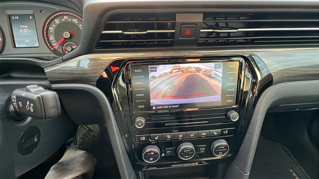 Used 2020 Volkswagen Passat 2.0T R-Line image 29