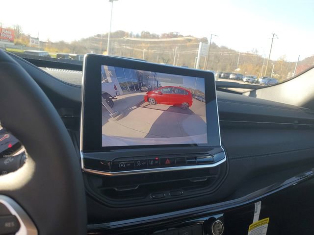 New 2026 Jeep Compass Latitude image 10