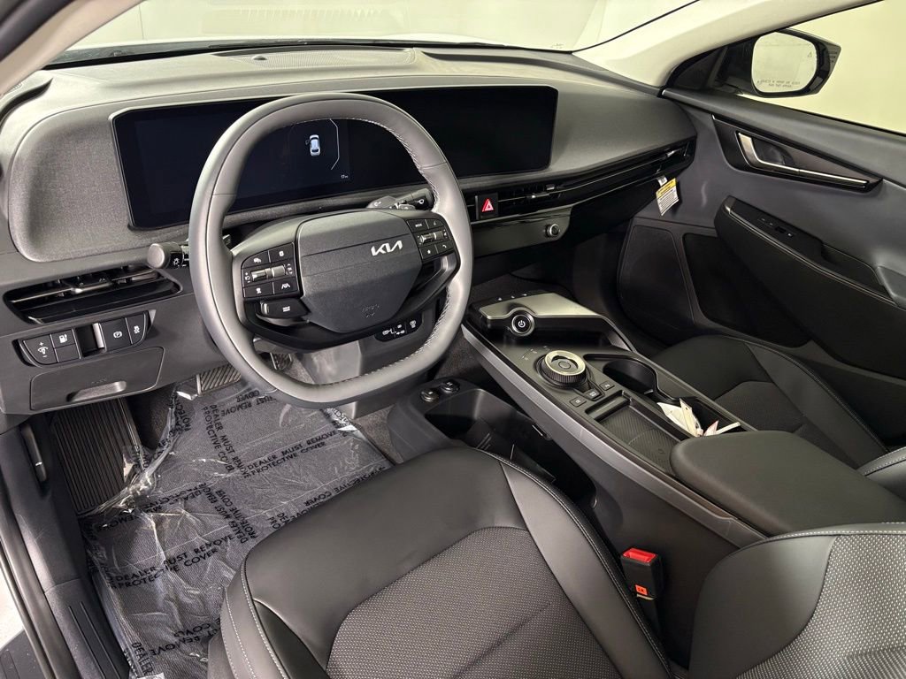 New 2025 Kia EV6 Light w/ Light LR Technology Package image 17