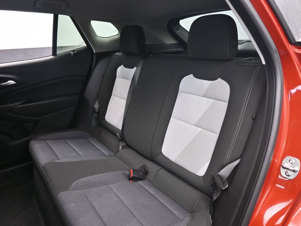 Used 2024 Chevrolet Trax LS image 27