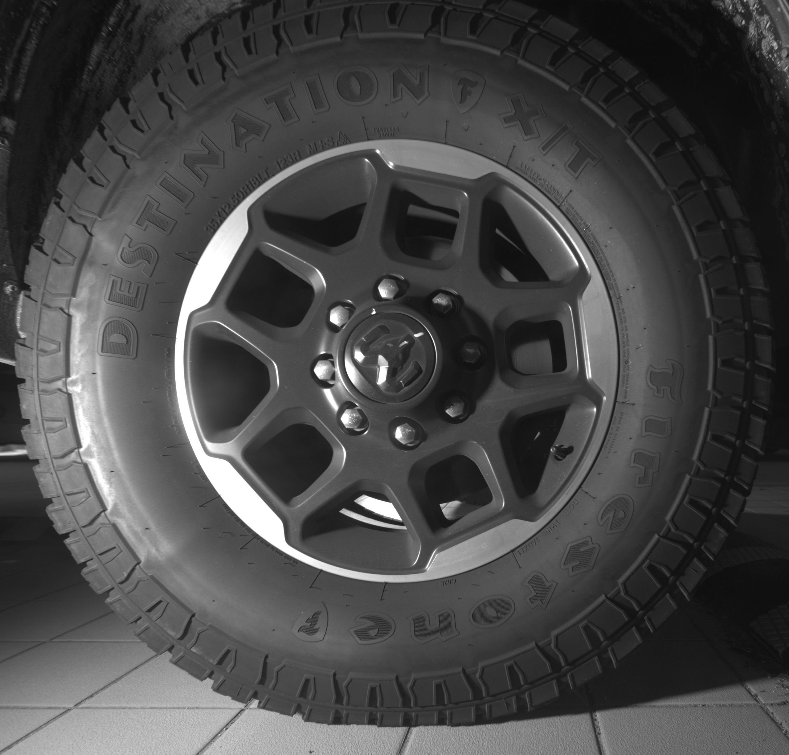 Used 2025 RAM 2500 Laramie AWD/4WD image 26