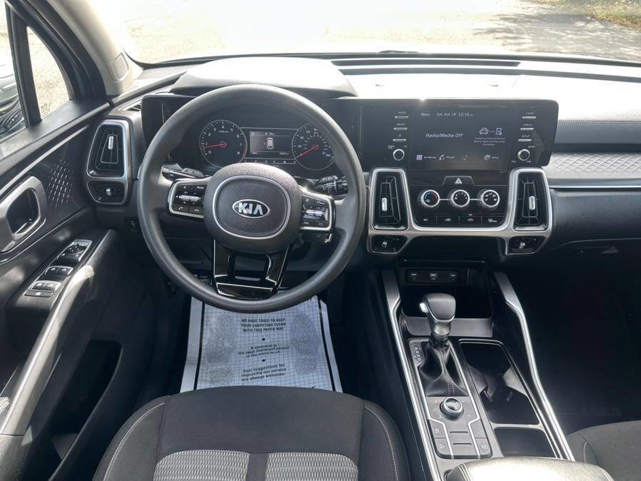 Used 2021 Kia Sorento LX image 27