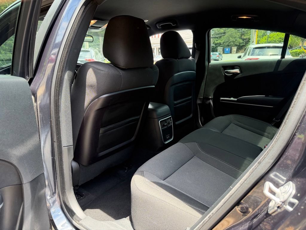 Used 2019 Dodge Charger SXT RWD image 27