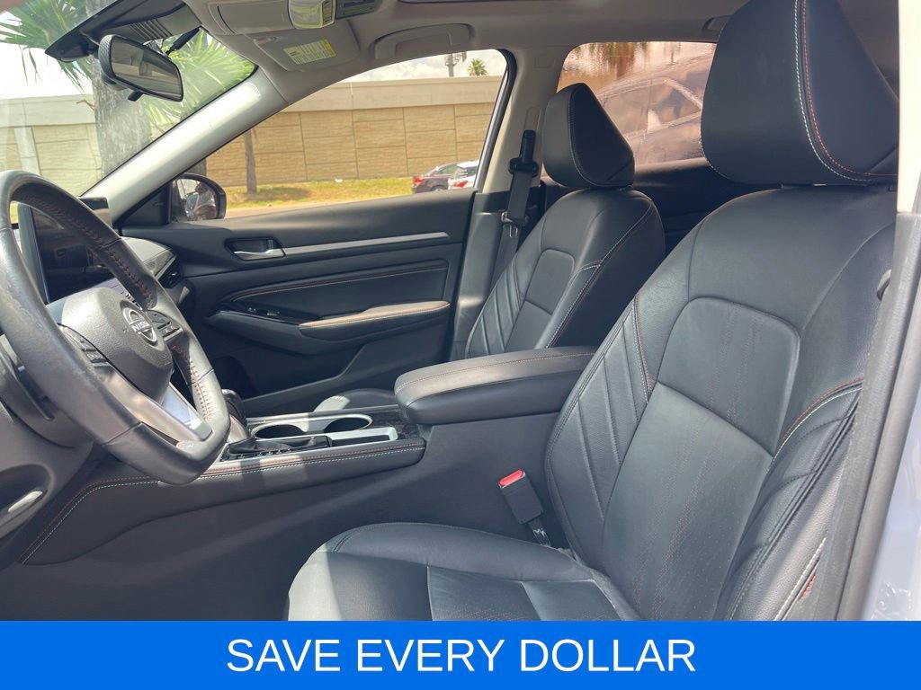 Used 2023 Nissan Altima 2.5 SR w/ SR Premium Package FWD image 14