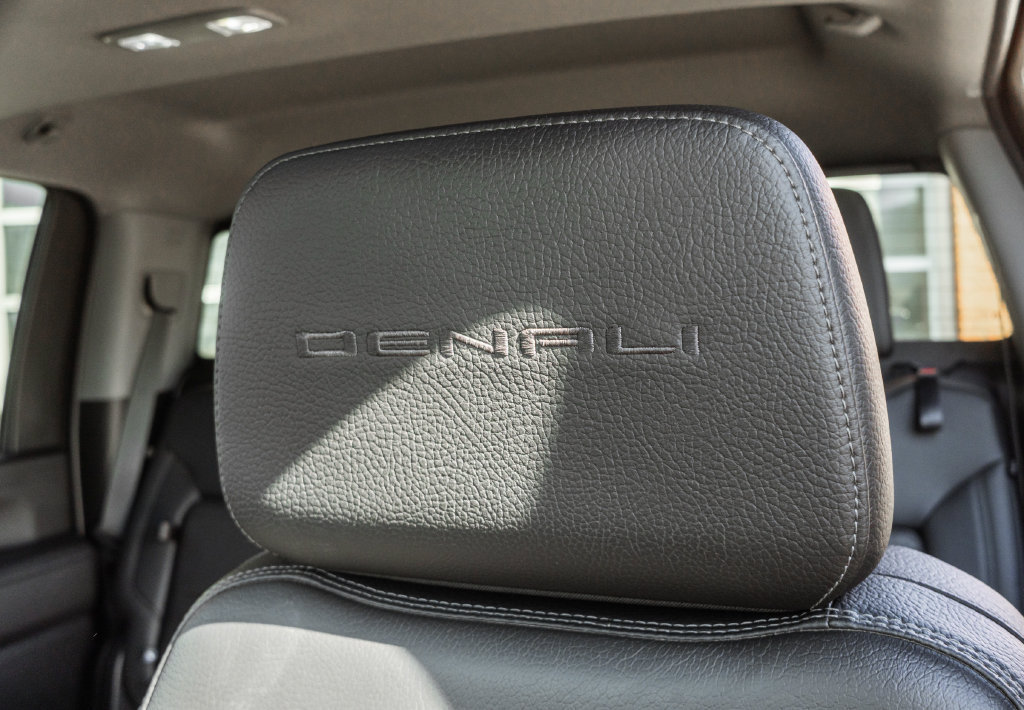 Used 2023 GMC Sierra 3500 Denali AWD/4WD image 8