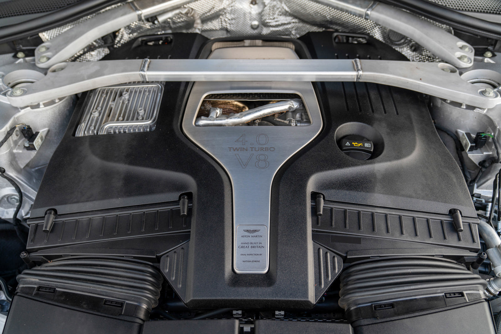 Used 2021 Aston Martin DBX image 44