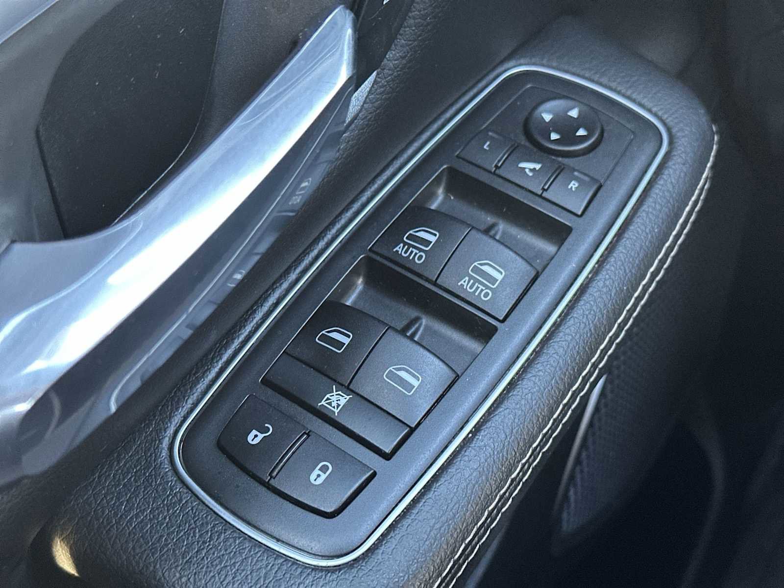 Used 2020 RAM 1500 Laramie w/ Sport Appearance Package image 15