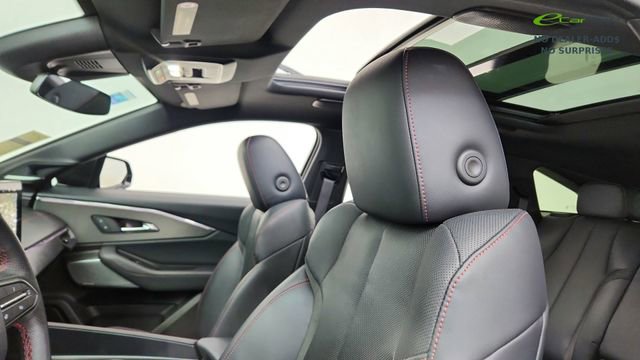 Used 2024 Acura ZDX A-Spec image 33