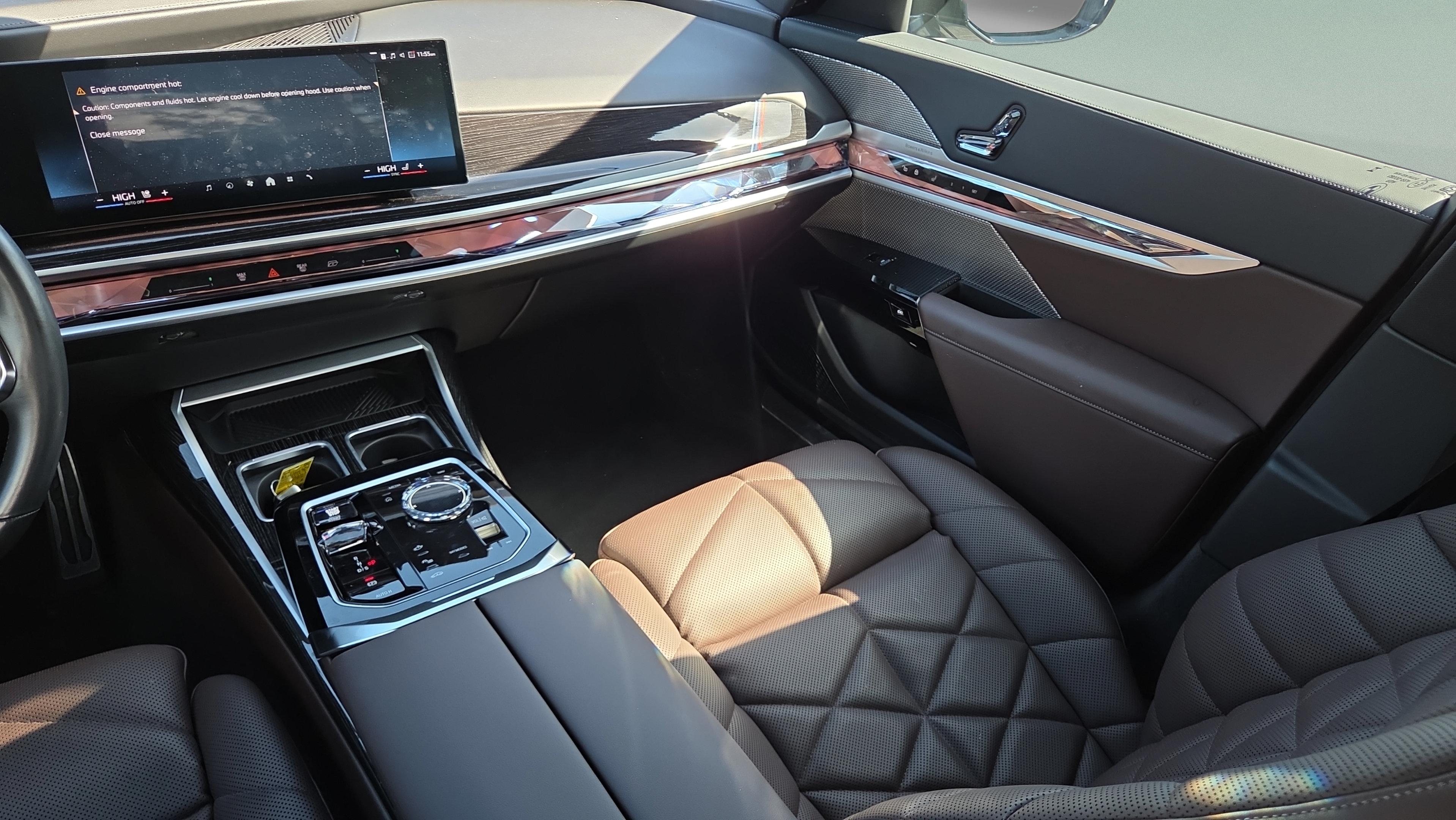 Used 2023 BMW 740i RWD image 13