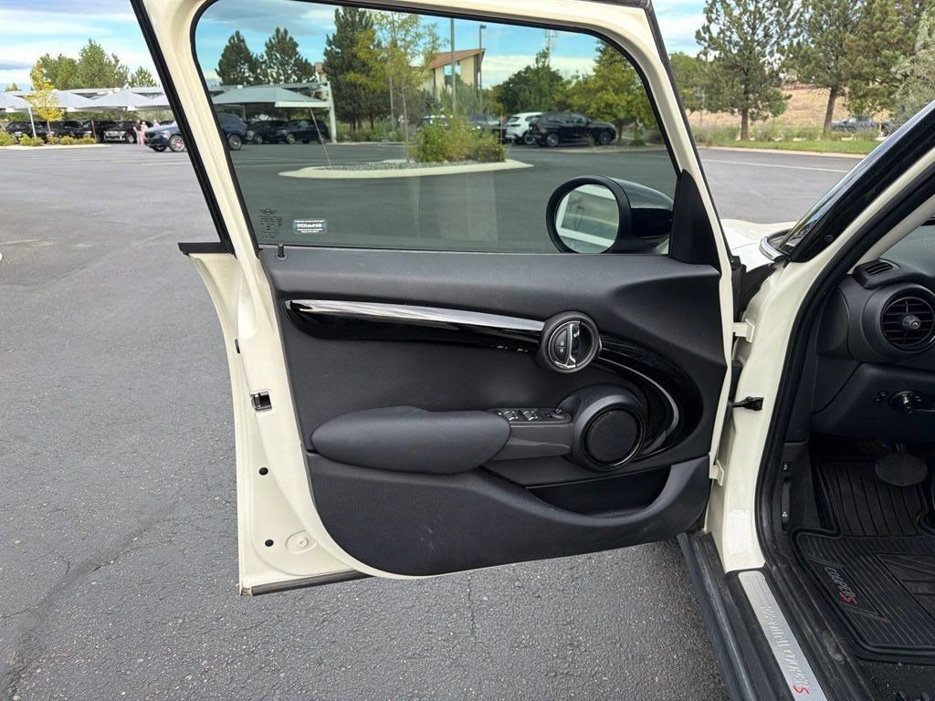 Used 2021 MINI Cooper S FWD image 9