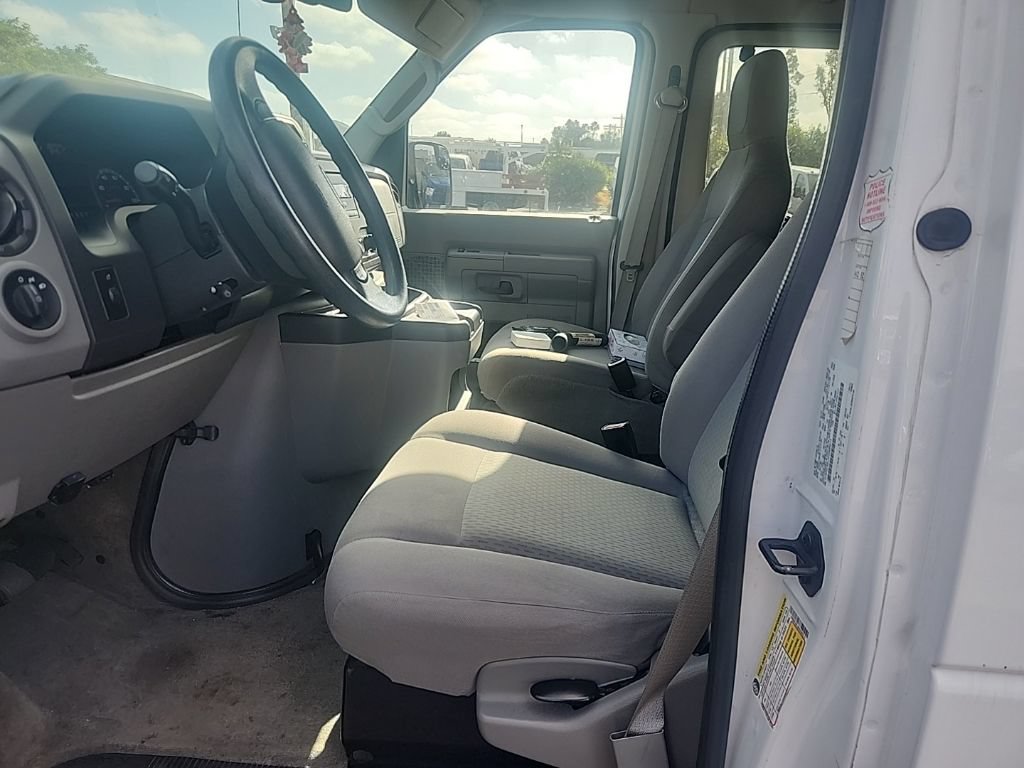 Used 2013 Ford E-350 and Econoline 350 XLT RWD image 19