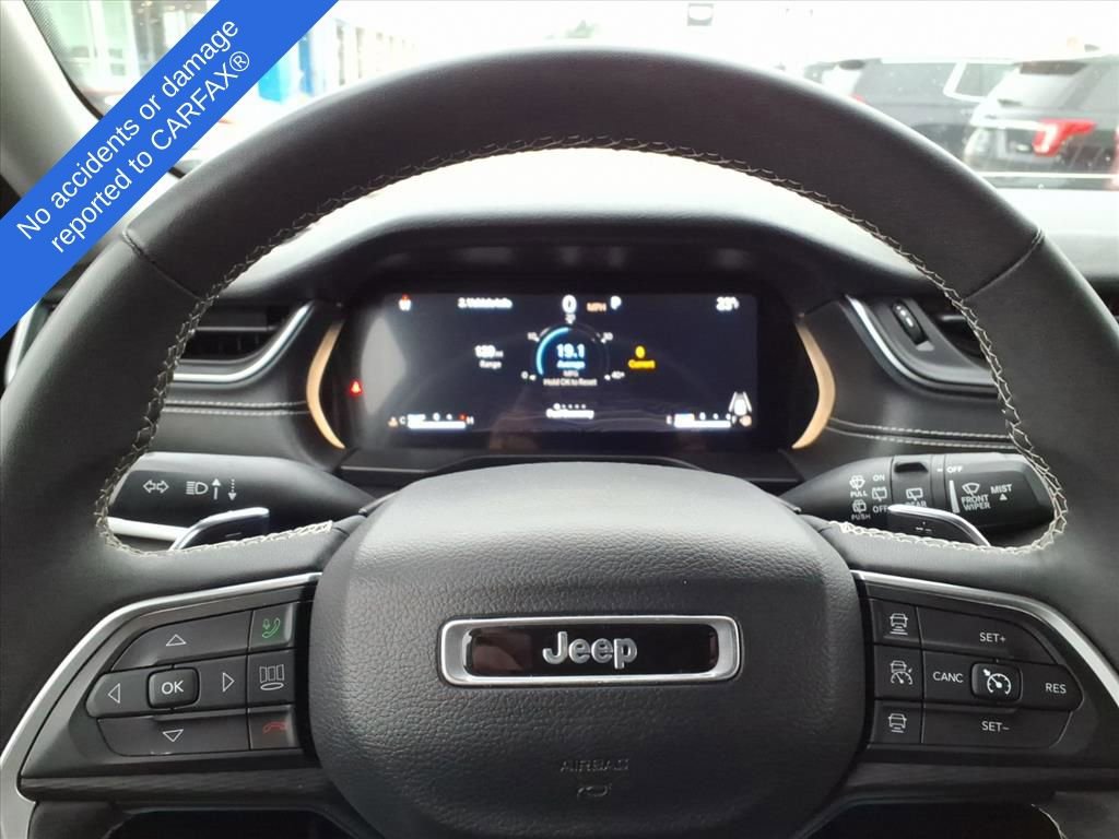 Used 2023 Jeep Grand Cherokee L Laredo image 20