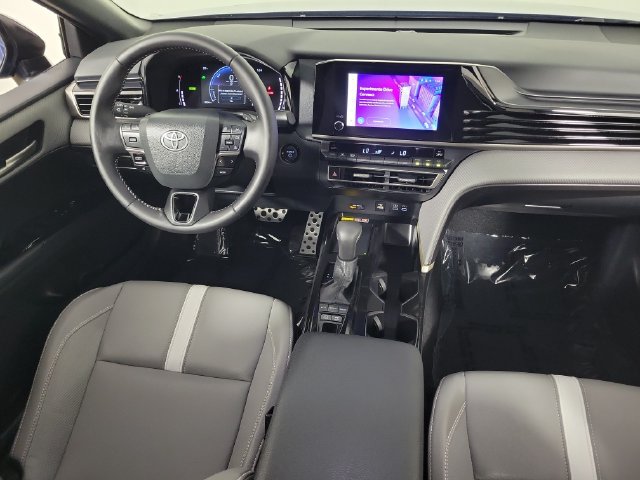 Certified 2025 Toyota Camry SE FWD image 15
